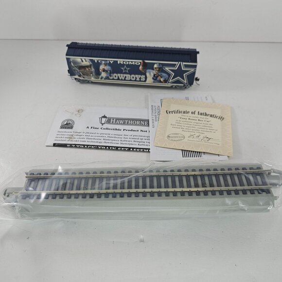 Tony Romo Dallas Cowboys Boxcar Hawthorne Village Collectible W/ COA - Picture 6 of 10